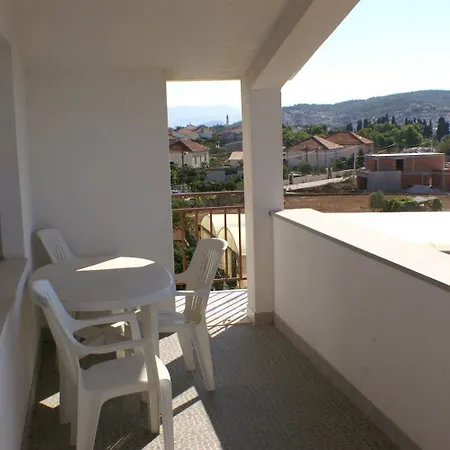 Lägenhet By The Sea Seget Donji, - 2041 Trogir